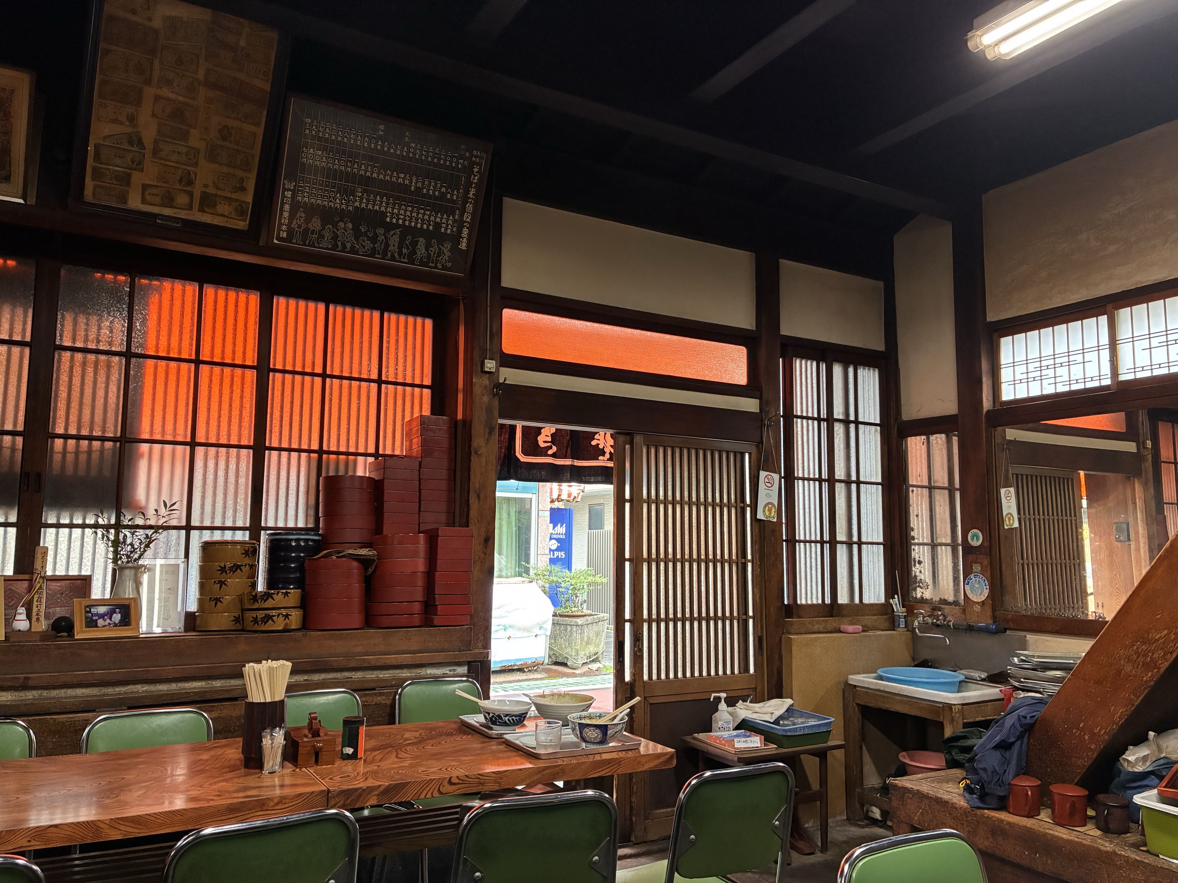 20260919-進開屋内装.jpg 20260919-進開屋内装.jpg
