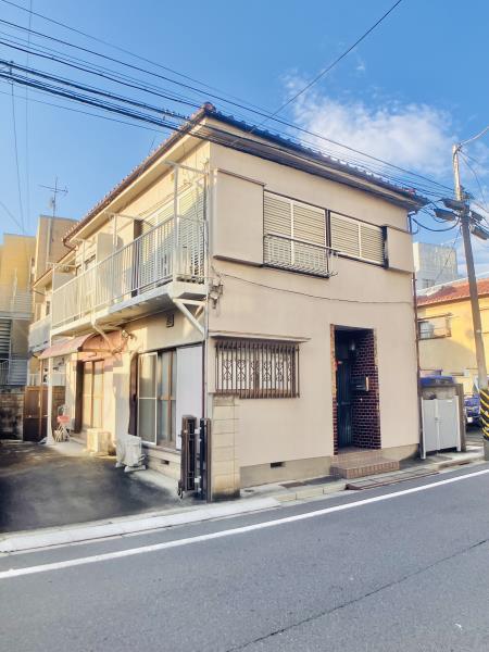 青晴荘の外観図