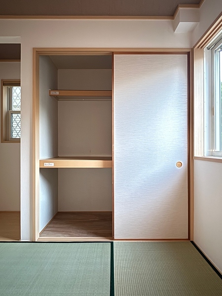 押入れがあると寝具の収納に便利です