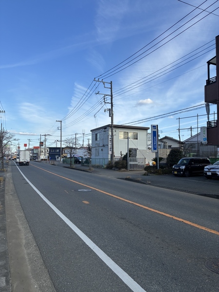 前面道路　道路幅約１６メートル
