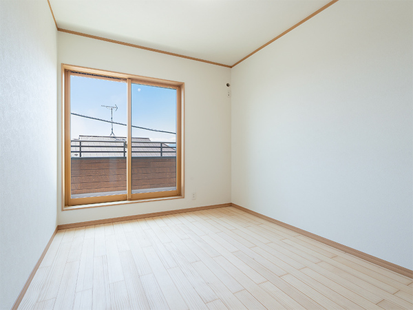 約５．２５帖の洋室。全居室クローゼットがございます。