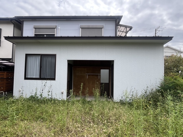 小屋兼倉庫