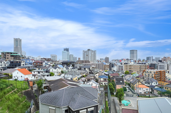 【眺望】横浜のシンボル、ランドマークタワーを望みます