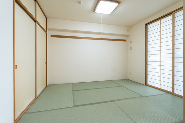 【和室：約６．１帖】】リビングとつながる和室は目の届くお子様の遊び場としてもお使いいただけます！