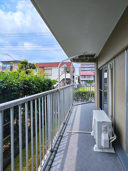 バルコニー。各居室からアクセス可能！