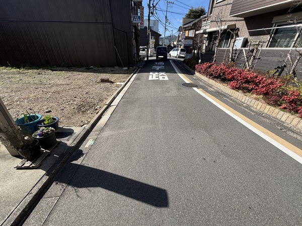 前面道路です。（２０２６年２月１７日時点）
