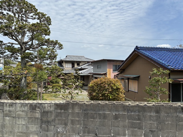 南側から北へ向かって