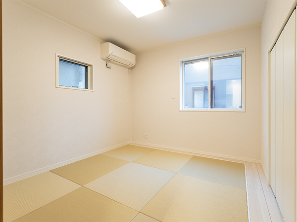 【和室約５．３帖】モダンでおしゃれな琉球畳を採用 ・押入れ付き