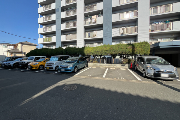 【駐車場】