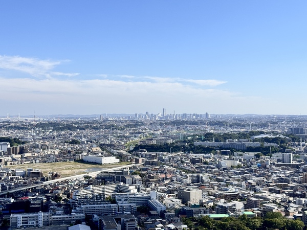 横浜・みなとみらいも一望できる