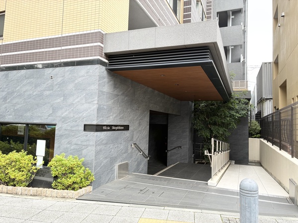 【エントランス】