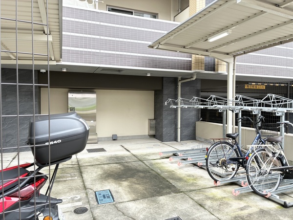 【駐輪場／バイク置場】