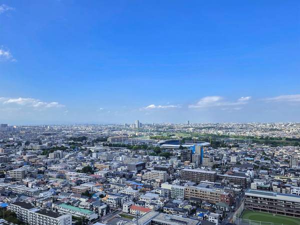 多摩川の眺望　都市と緑を贅沢に感じる空間