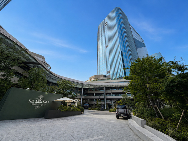 発展著しい高輪ゲートウェイ駅まで徒歩１３分（画像は高輪ゲートウェイ駅前）
