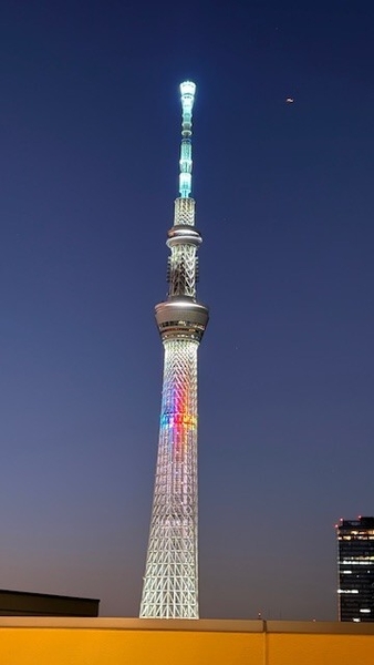 【東京スカイツリー】のライトアップも室内からご覧いただけます！