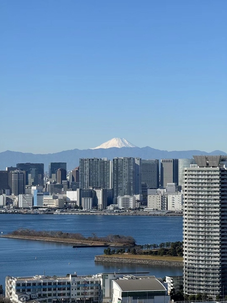 バルコニーからは富士山を望むことができます！（天候による・２０２５年１２月撮影）
