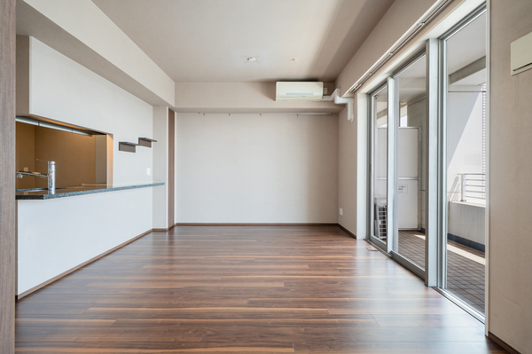 部屋の隅に柱の張り出しがなく、家具の配置がしやすい間取りとなっております