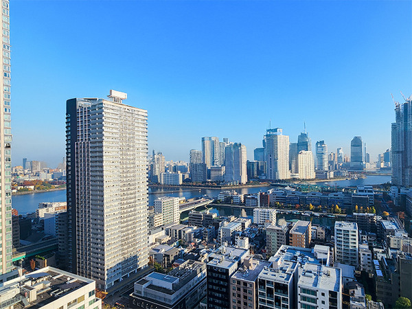 豊洲、晴海運河、東京ゲートブリッジを眺めることができます。