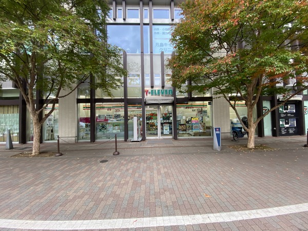 セブンイレブン月島駅前店まで徒歩約５分（約３５０ｍ）