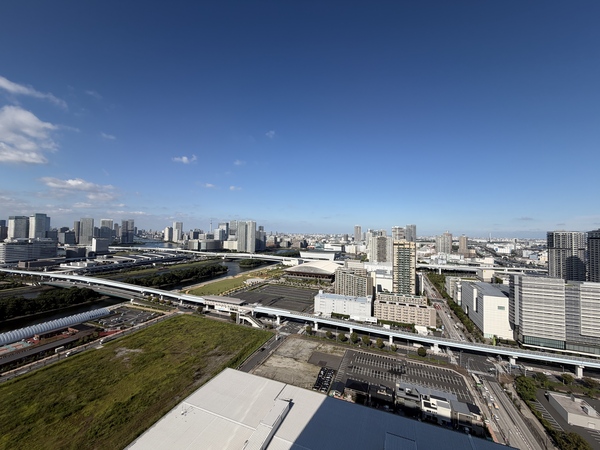 ベランダからの３２階部分からは、東京スカイツリー、豊洲方面を望むことができます、