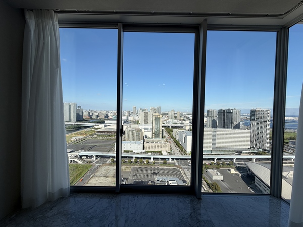 ダイレクトウインドウのため室内から眺望を眺めることができます。