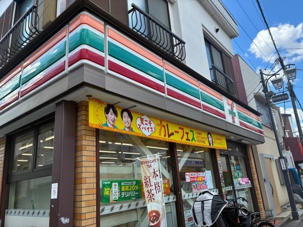 【周辺環境】 「セブンイレブン杉並和田店」まで約４３０ｍ、徒歩６分の距離です。