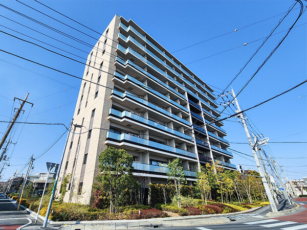 ２０２３年７月築の！三井ショッピングパーク「ララガーデン川口」より徒歩２分の生活利便性が魅力です。
