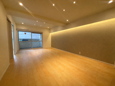 ＬＤＫ　約１３．５帖
