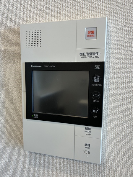 受話器なしで使いやすいＴＶモニター付インターホン。