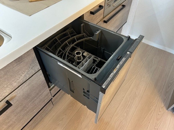 家事の時間を短縮してくれるビルトイン型食器洗浄乾燥機。