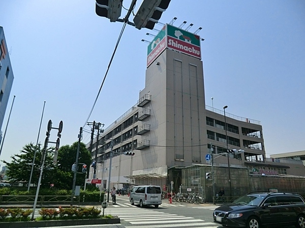 物件から「島忠大田千鳥店」まで約５７０ｍ、徒歩８分の距離。