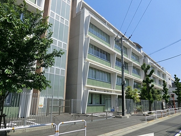 物件から「品川区立伊藤学園」まで約１１７０ｍ、徒歩１５分の距離。