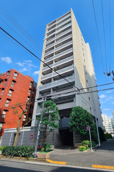 都市の利便性、水辺の癒し、そして歴史ある下町の温もりが共存するレジデンス