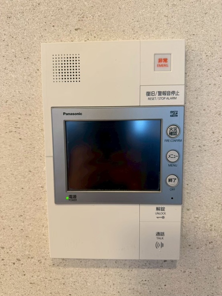 受話器なしで使いやすいモニター付インターホン。
