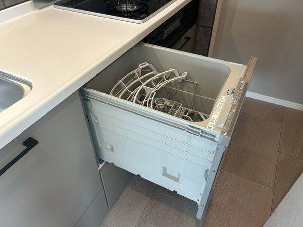 家事の時間を短縮してくれるビルトイン型食器洗浄乾燥機。
