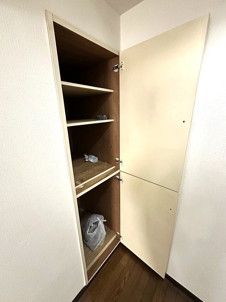 玄関部分収納