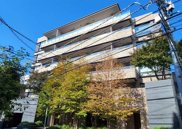 ＊＊西麻布三丁目アドレス＊＊都市の洗練を纏う僅か３０の私邸「ザ・パークハウス西麻布霞町」
