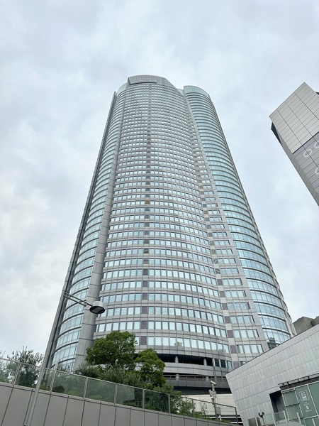 「六本木ヒルズ」、約６８０ｍ、徒歩９分※サブエントランスからの距離