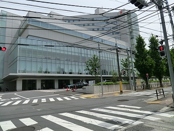 「日本赤十字社医療センター（総合病院）」、約５６０ｍ、徒歩７分