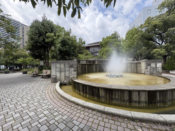 「中央区立鉄砲洲児童公園」、約８０ｍ、徒歩１分
