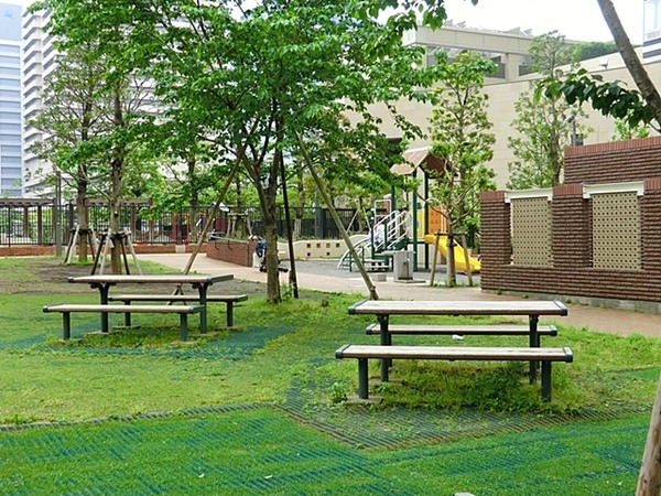 「プラタナス公園」、約６１０ｍ、徒歩８分