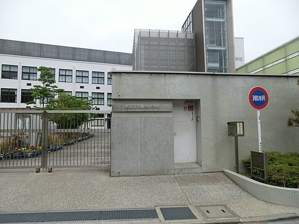 「港区立高輪台小学校」、約１２１０ｍ、徒歩１６分