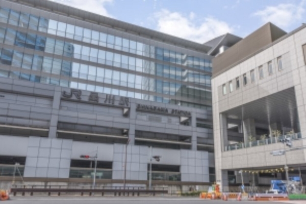 「品川」駅、約７８０ｍ、徒歩１０分