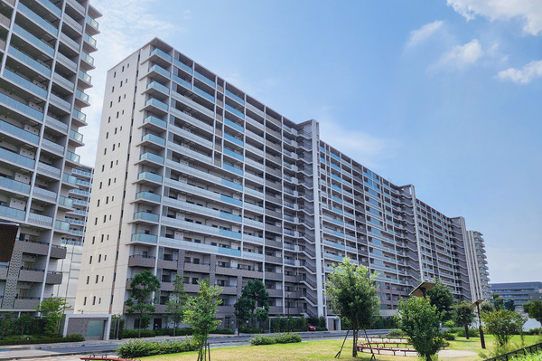 【外観】京浜東北線「さいたま新都心」駅徒歩５分。大規模ならではの充実した共用施設あり