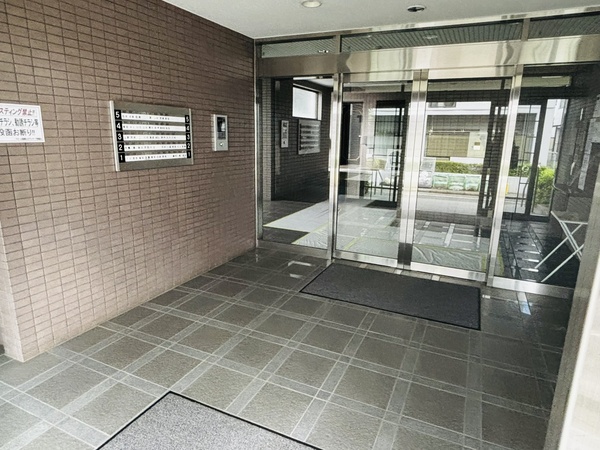 【エントランス】