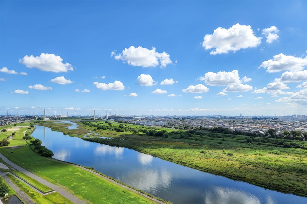 【眺望（北西方面）】多摩川の上流方面が望めます。
