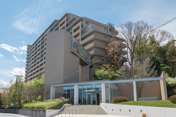 【マンションエントランス】